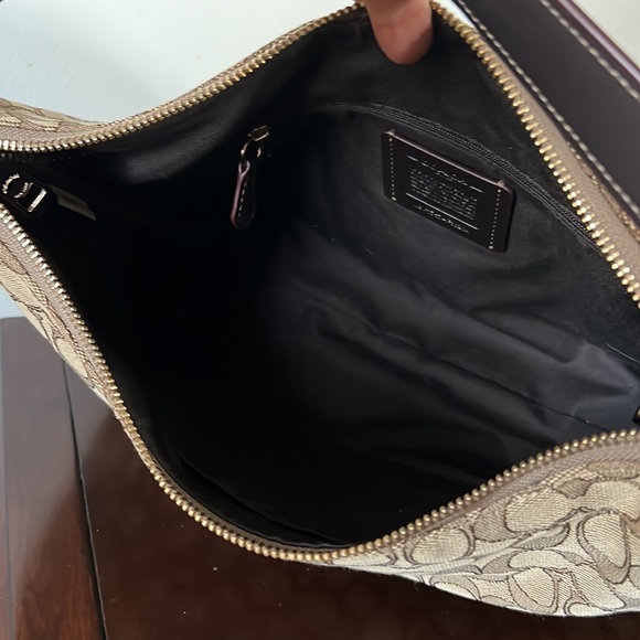 Coach - Picture 7 of 7